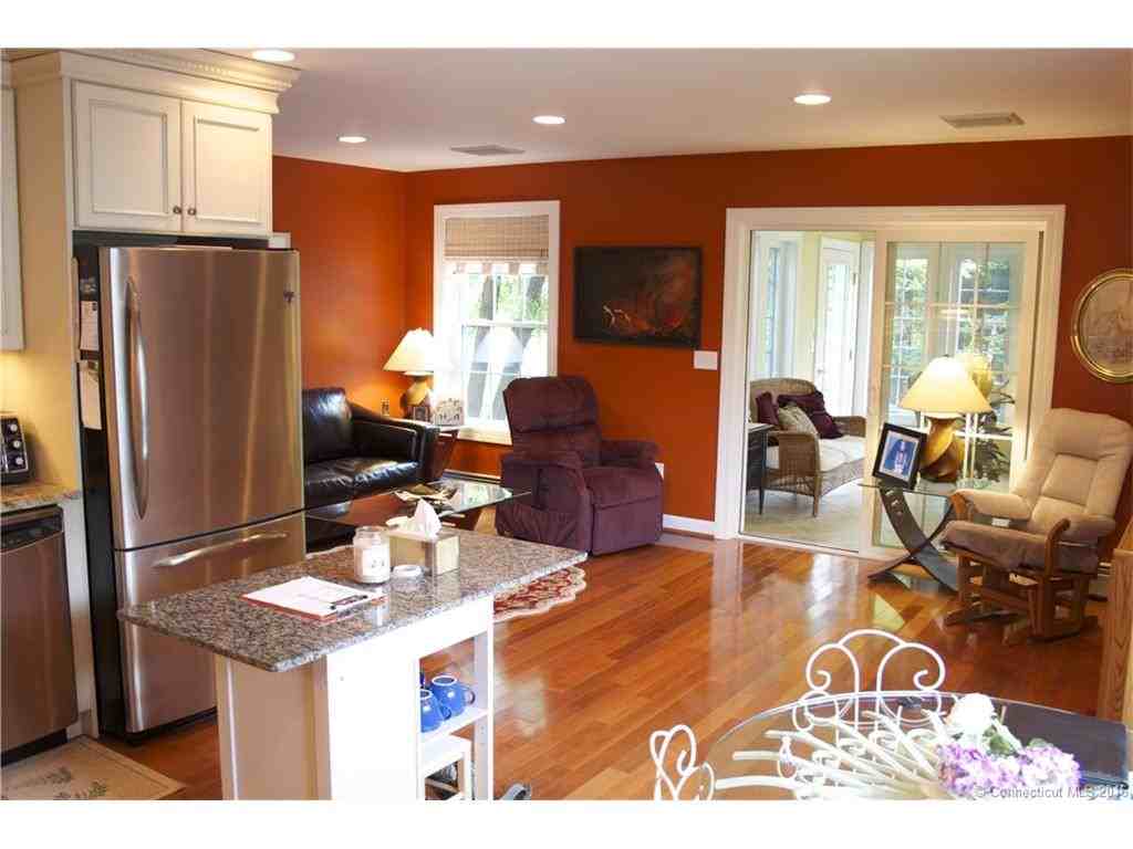 97 Davis Ave Exd #EXT - Photo 2 of 9