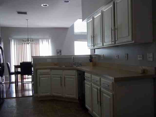 16436 Club Ct - Photo 2 of 10