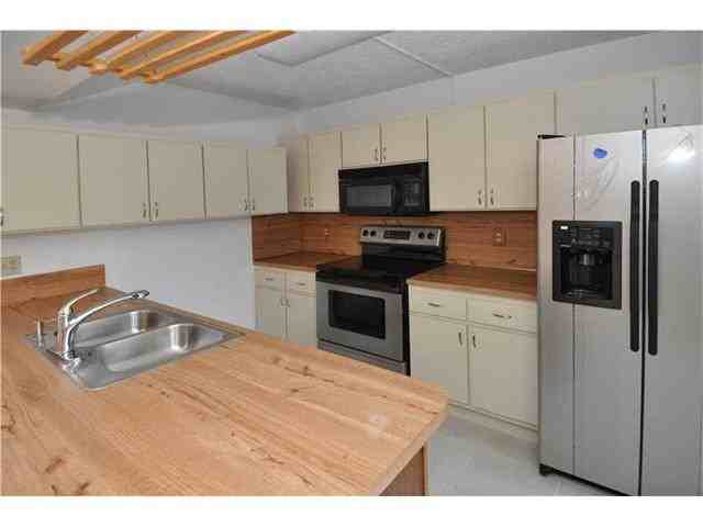 11920 SW 9th Manor - Photo 3 of 8