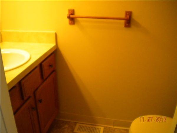 South River Manor Condos Apartments 39754 Manor Dr, Mount Clemens, MI