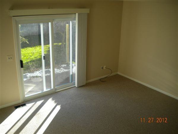 South River Manor Condos Apartments 39754 Manor Dr, Mount Clemens, MI