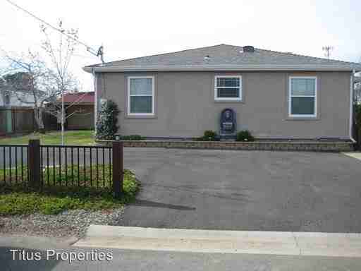 669 2nd St - Photo 2 of 5