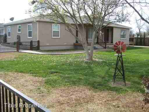 669 2nd St - Photo 3 of 5