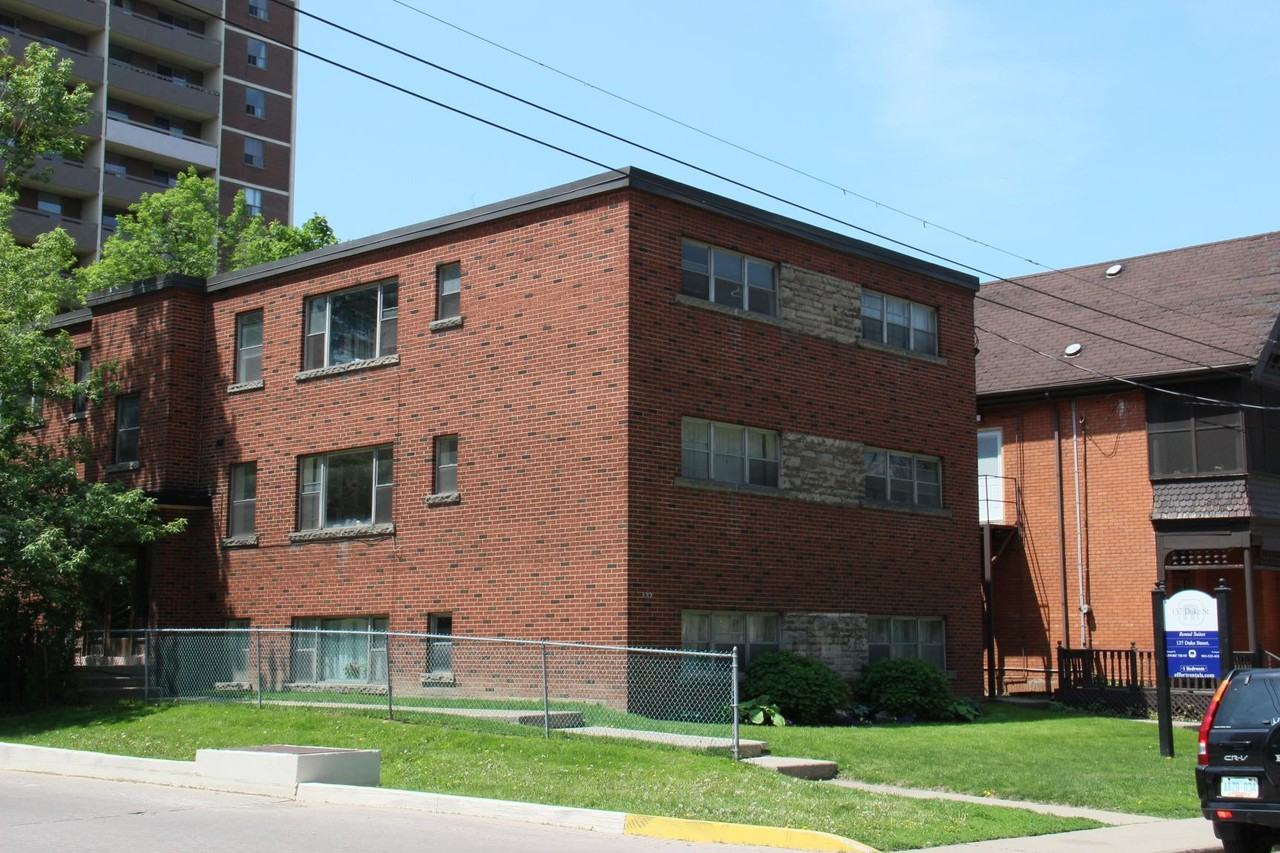 137 Duke St - Photo 2 of 3