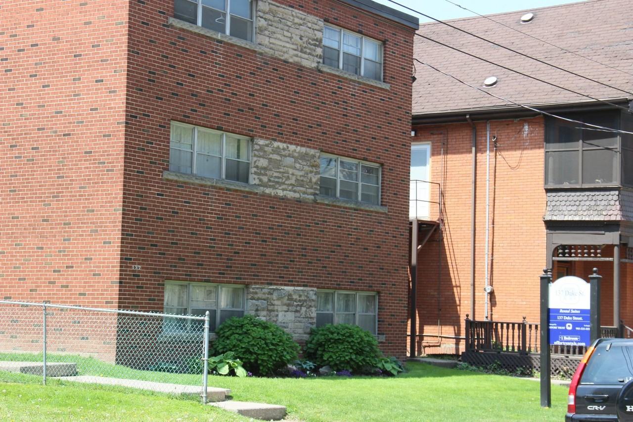 137 Duke St - Photo 3 of 3