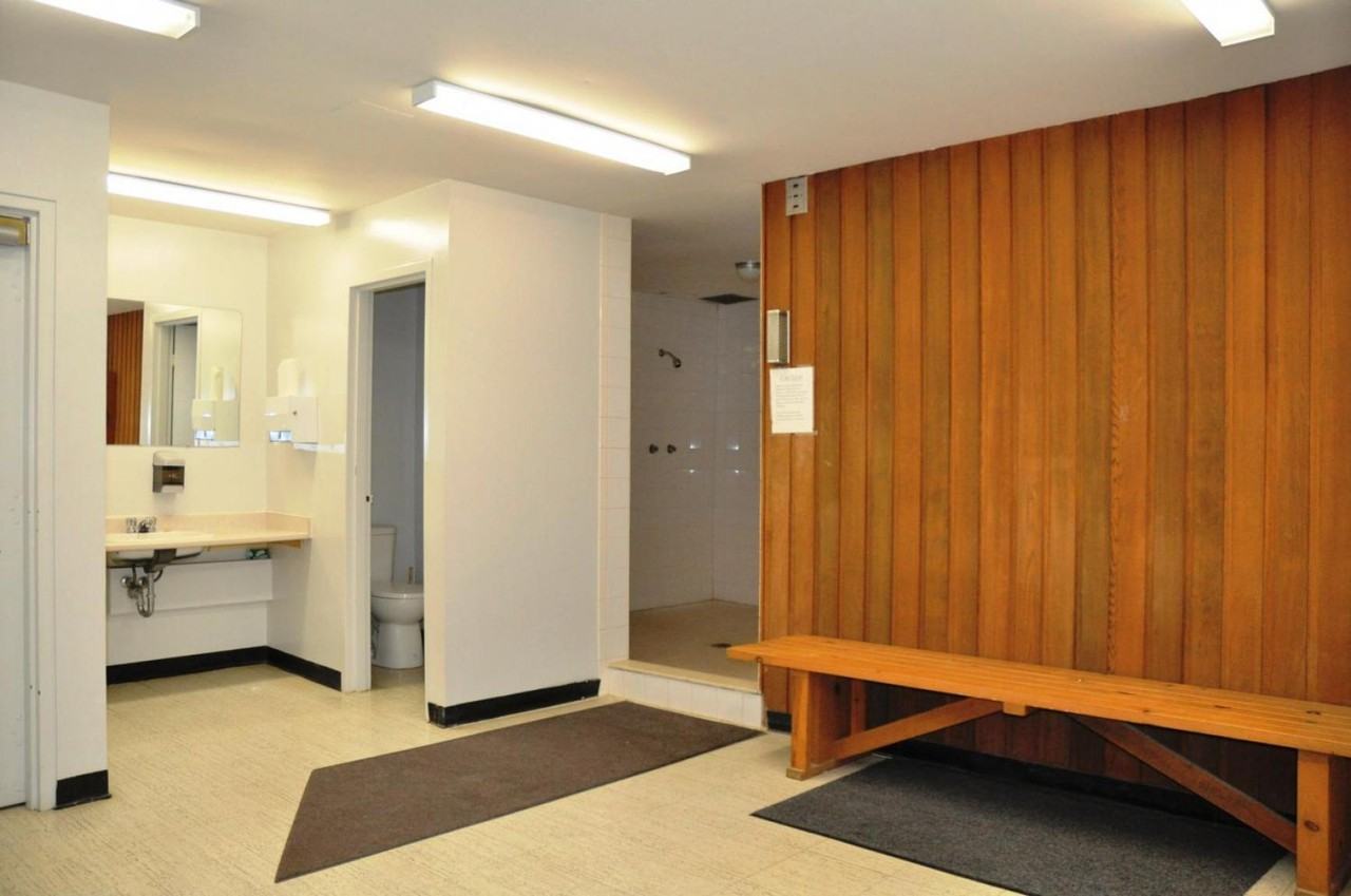 175 Queen St - Photo 3 of 28