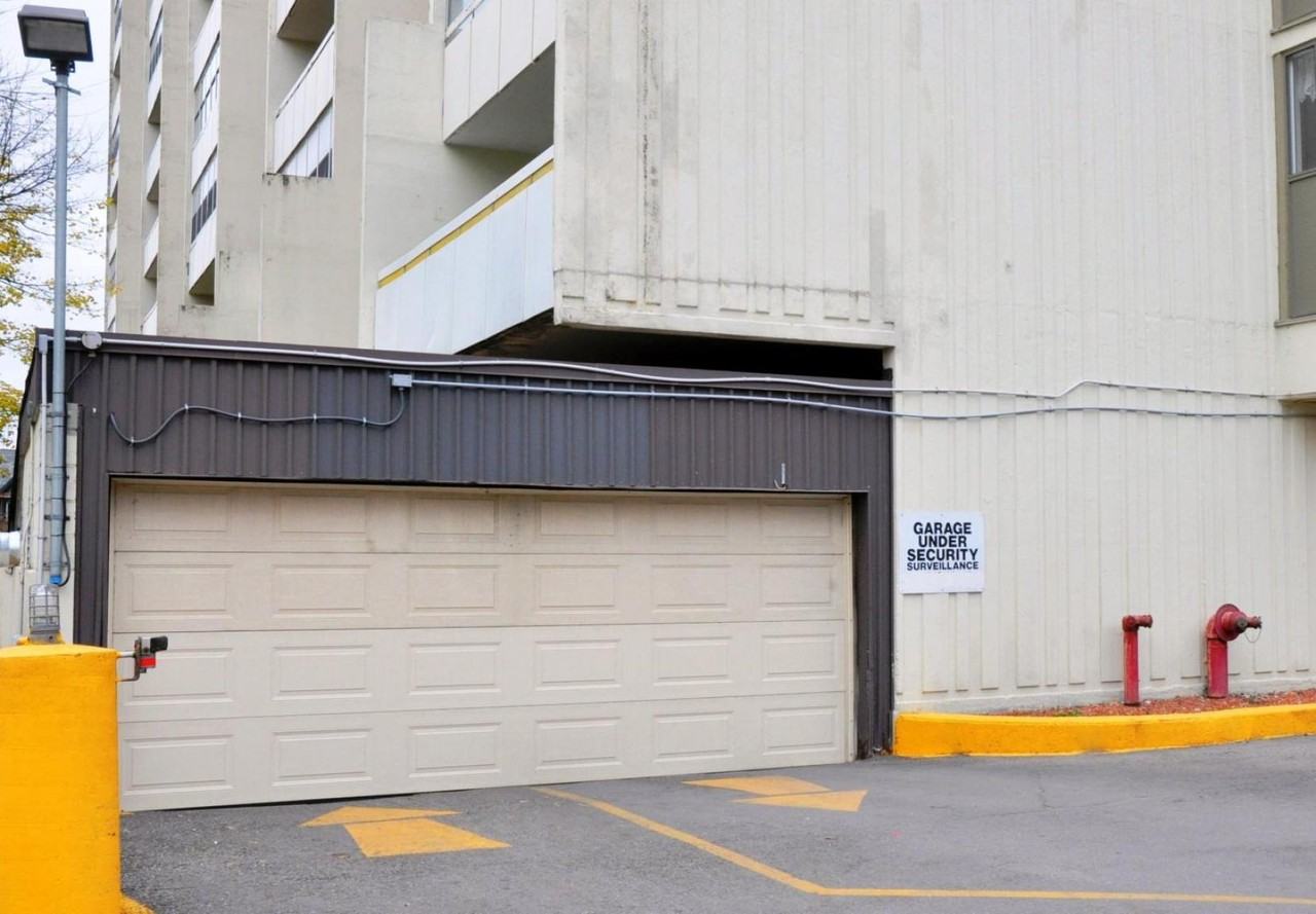 175 Queen St - Photo 2 of 28