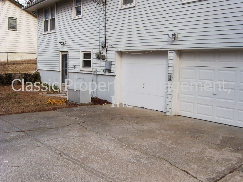 6911 NW 76th Terrace - Photo 2 of 14