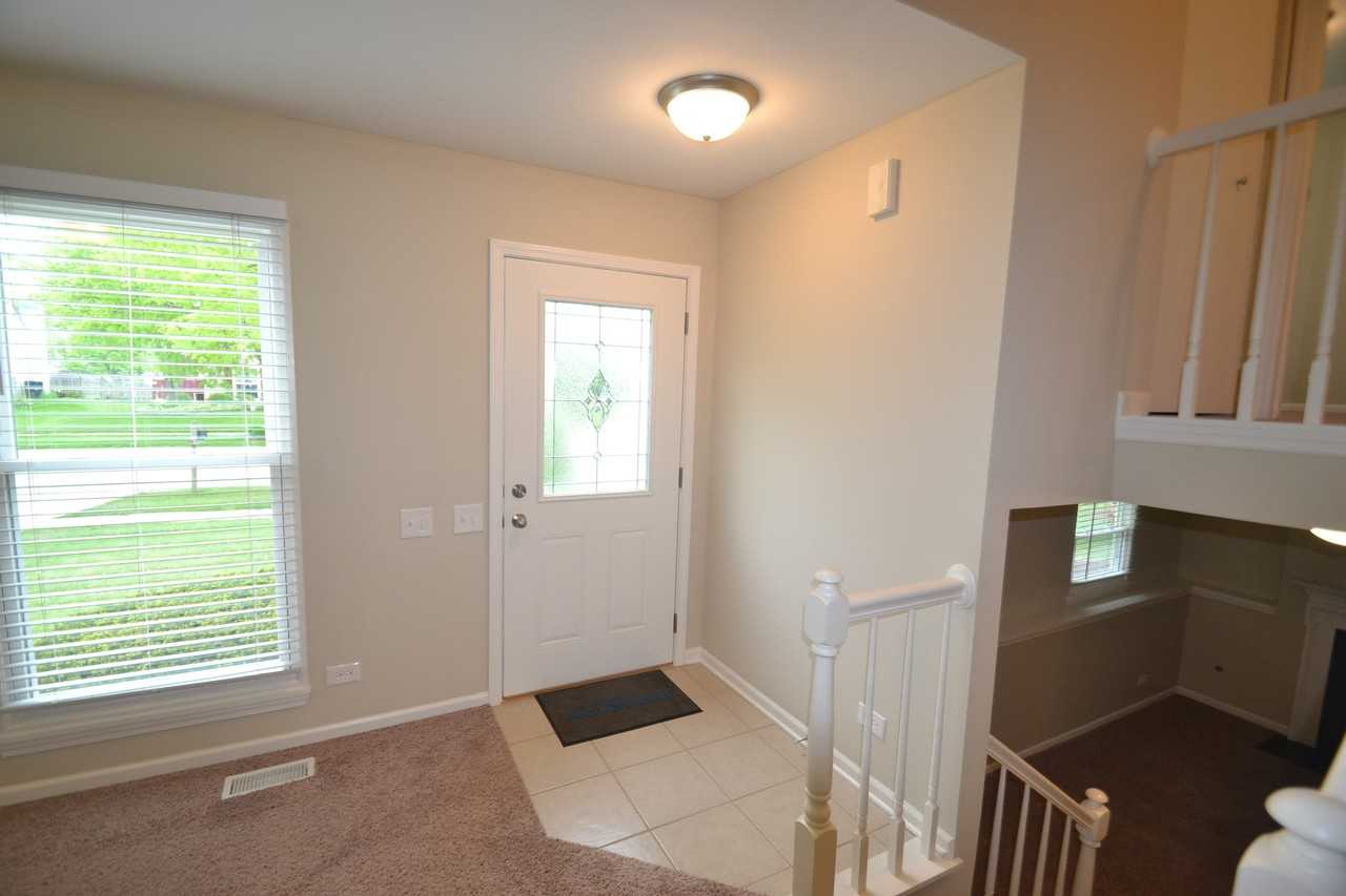 1790 Indian Wells Cir - Photo 2 of 13