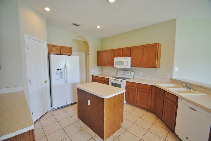 401 Tunbridge Dr - Photo 2 of 17