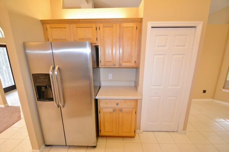 671 Oak Hollow Way - Photo 3 of 12