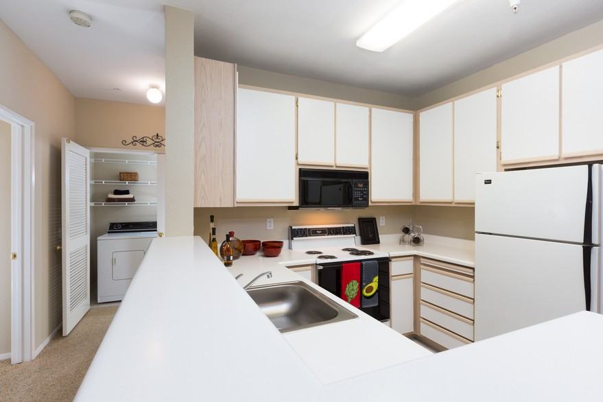 1424 cedarmeadow ct - Photo 2 of 4