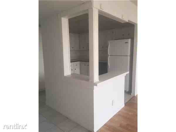 2761 Taft St - Photo 2 of 3