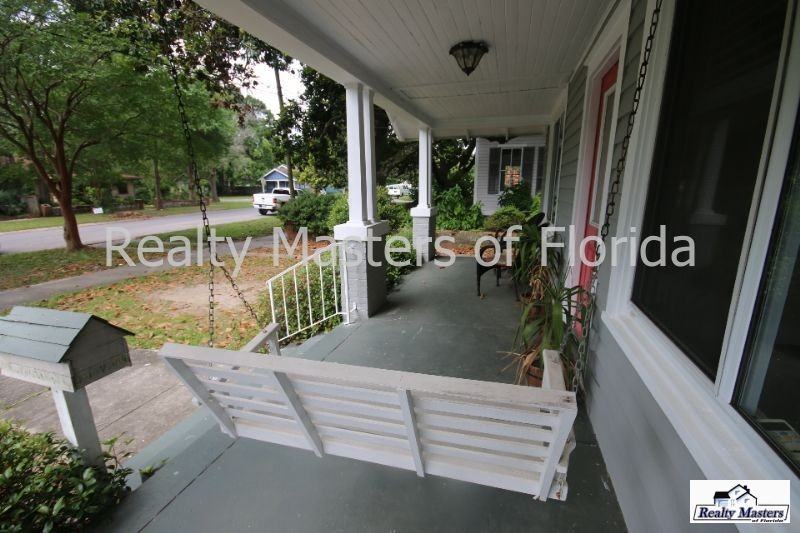 1504 E Strong St - Photo 3 of 20
