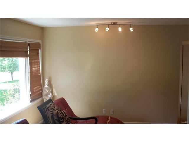 195 St Nicholas Ln - Photo 2 of 24