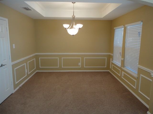 208 Diann St - Photo 2 of 17