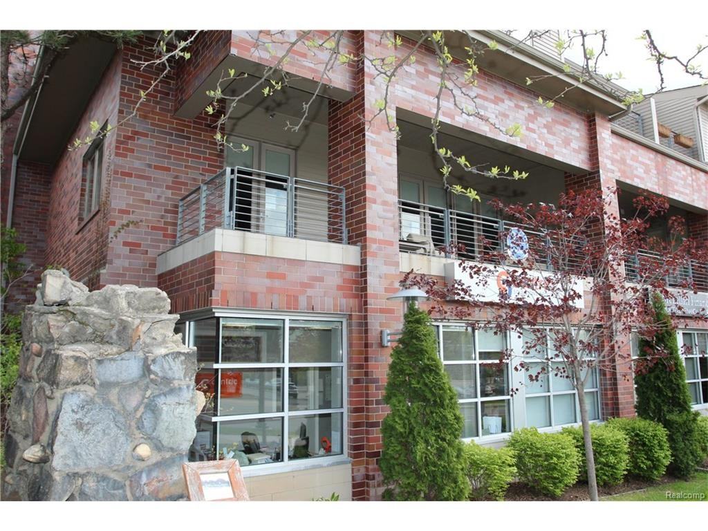 714 N Main St #210 - Photo 2 of 16