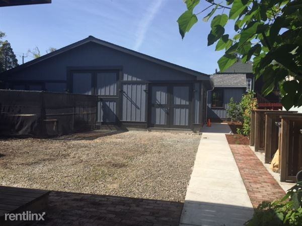 414 45th St - Photo 3 of 10