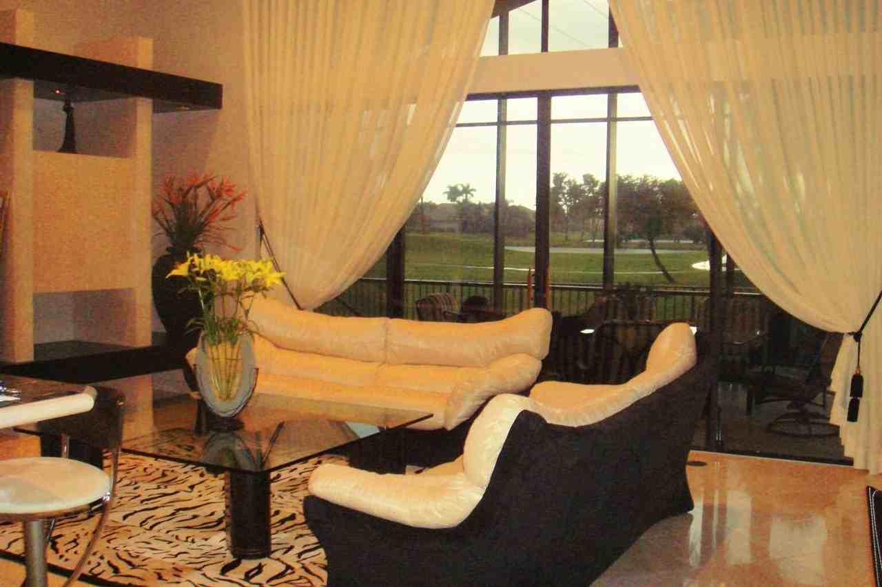 10515 Stonebridge Blvd - Photo 3 of 5