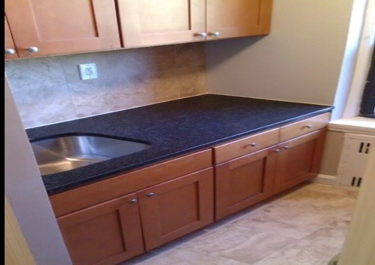 140 South Middle Neck Road - Photo 3 of 8