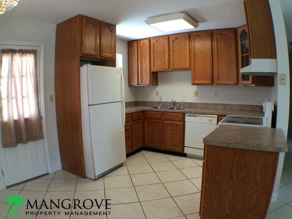 727 Bunker Rd - Photo 2 of 9