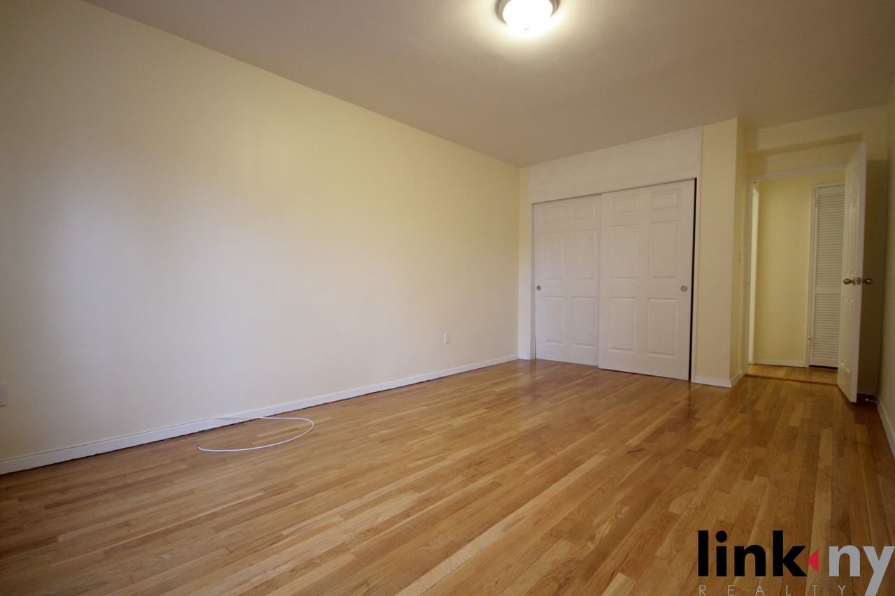 1100 Warburton Avenue #1B