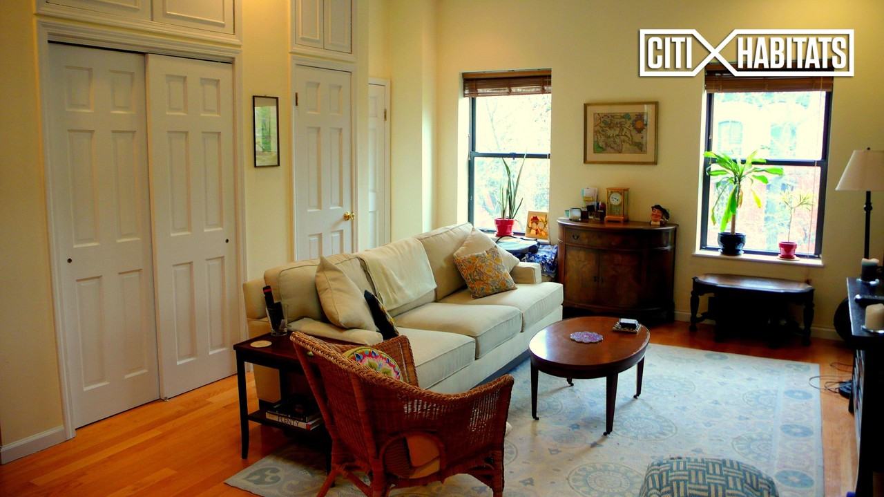 60 S Elliott Pl #2 - Photo 3 of 9