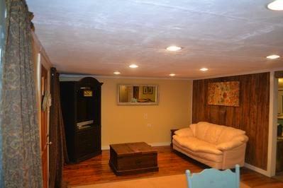 6372 Piney River Rd - Photo 3 of 17