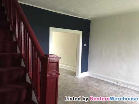 536 Hurley Ave - Photo 3 of 15