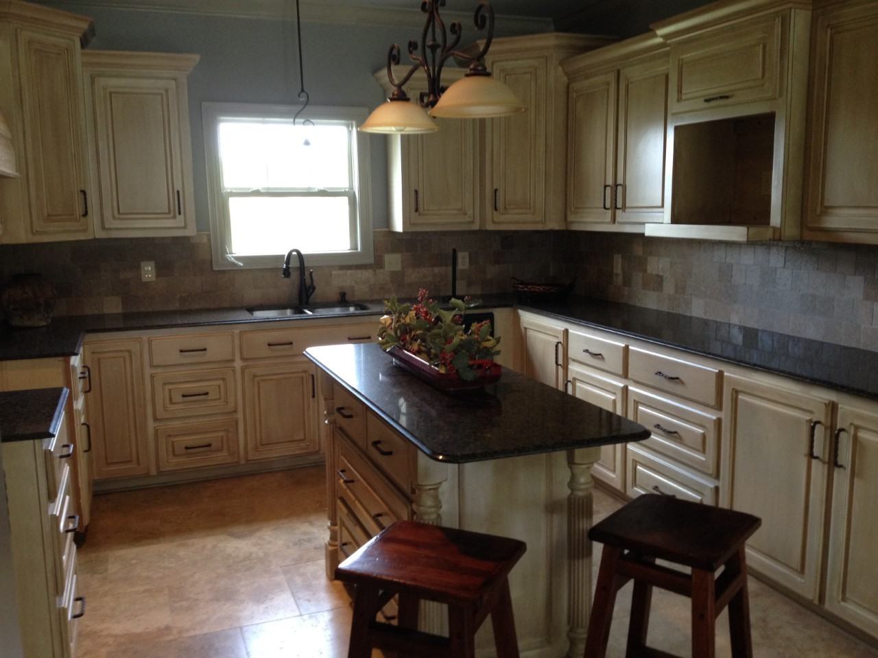 115 Wateredge Cir - Photo 2 of 10