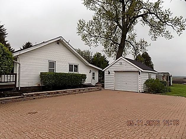 23112 Bunker Hill Rd - Photo 2 of 8