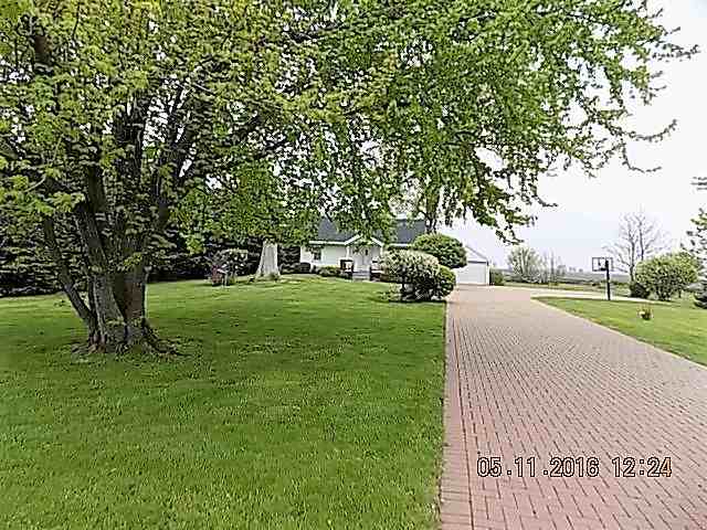 23112 Bunker Hill Rd - Photo 3 of 8