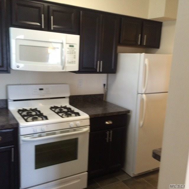 71 Rocky Point Yaphank Rd - Photo 3 of 5