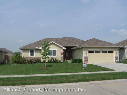 4196 Taneil Dr - Photo 3 of 33