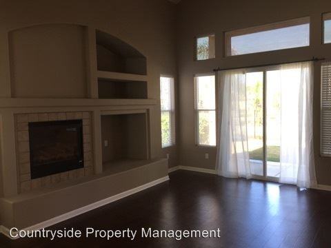 2030 Sorrento - Photo 2 of 28