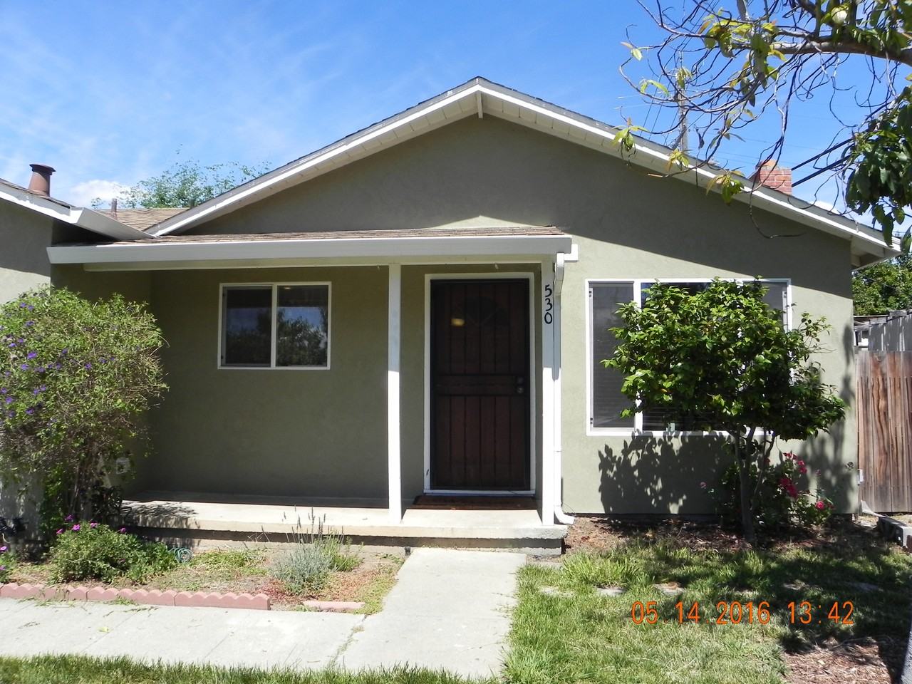 530 Ellery St - Photo 3 of 10