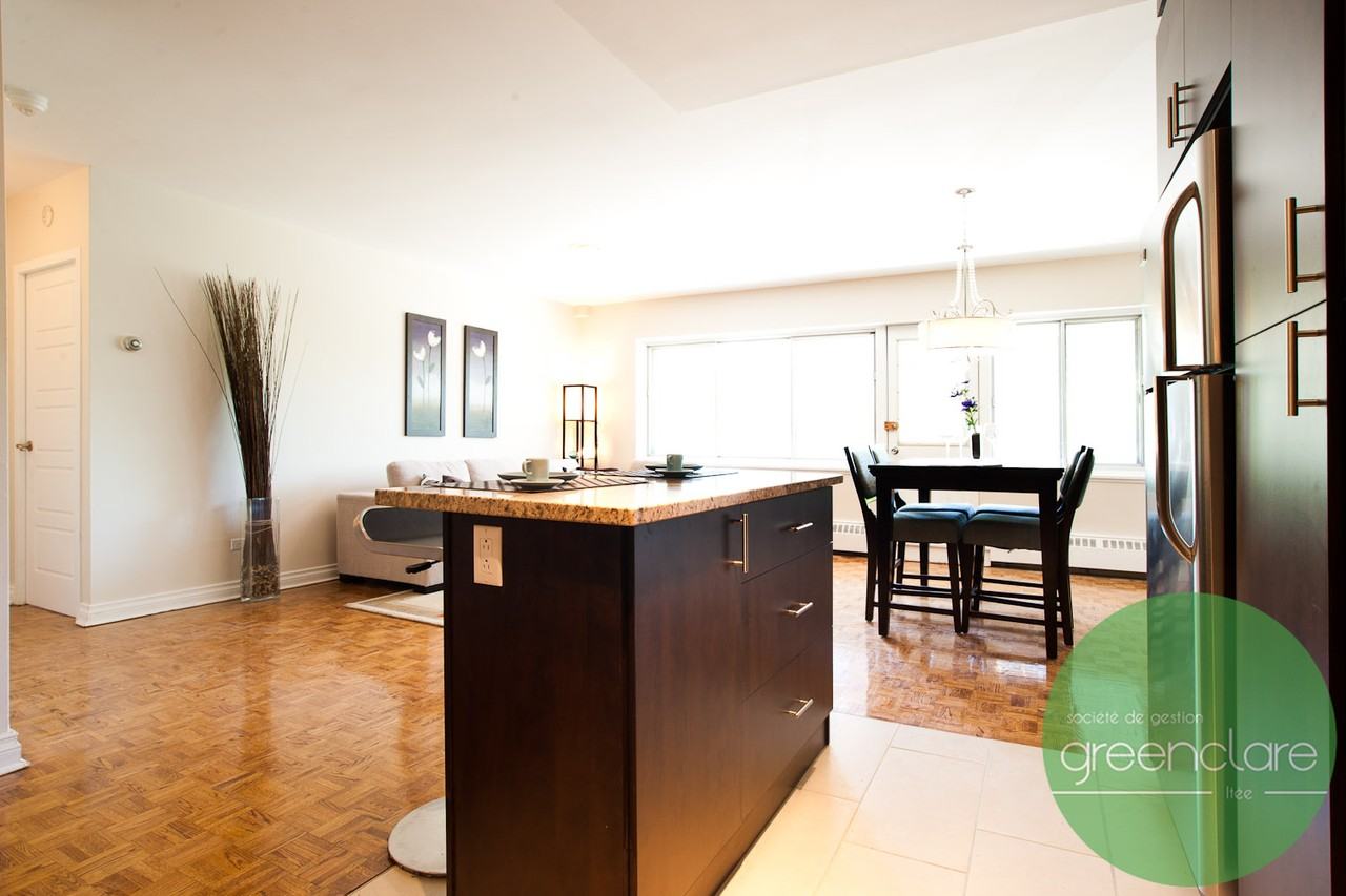 85 Avenue Brittany - Photo 2 of 5