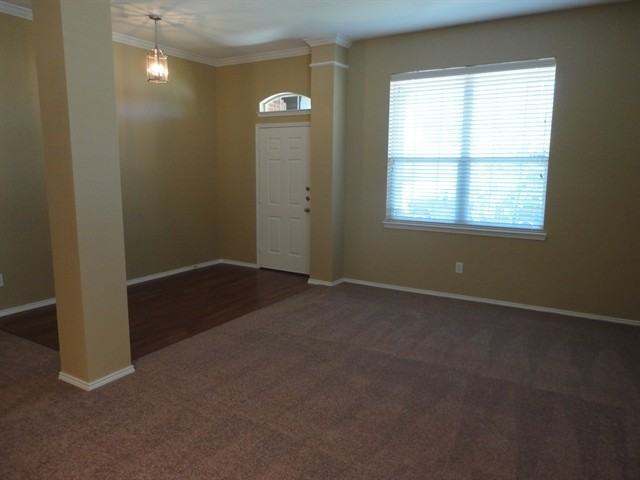 508 Maplewood Dr - Photo 2 of 18