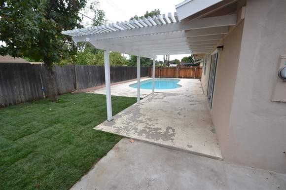 3034 Harrison St - Photo 2 of 13