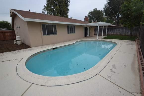 3034 Harrison St - Photo 3 of 13