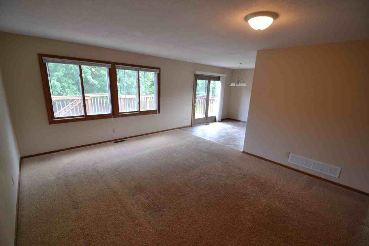 14120 Rosewood Ln N - Photo 3 of 8