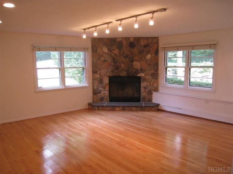 15 Puritan Dr - Photo 2 of 18