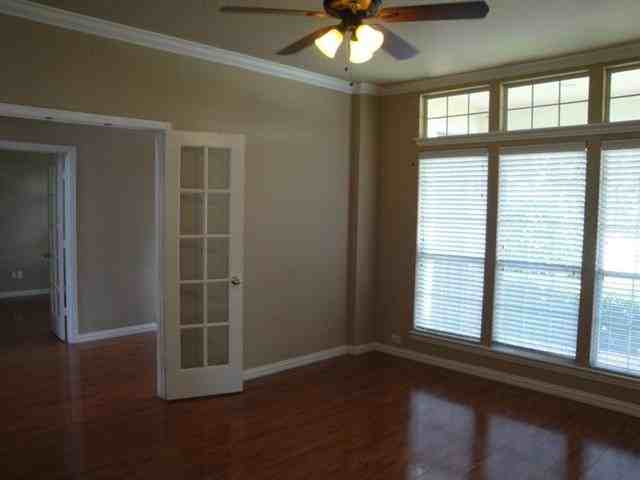 851 Willowgate Dr - Photo 4 of 19