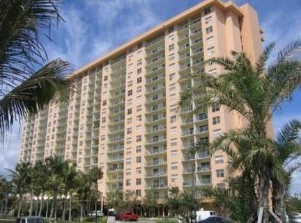 Marina Del Mar Apartments for Rent - 100 Kings Point Drive, Sunny Isles