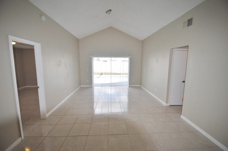 106 Green Cove Ct - Photo 3 of 10