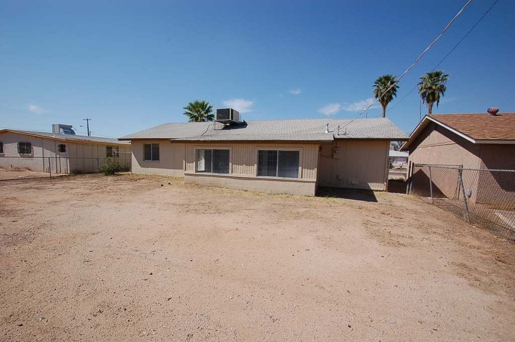 2141 W Pecan Rd - Photo 2 of 9