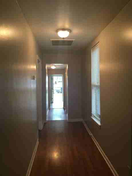 1109 W Hill St - Photo 3 of 9