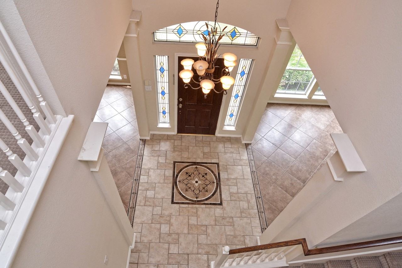 1722 Escada - Photo 3 of 20