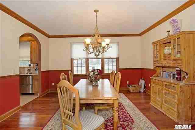 40 Shinnecock Ln - Photo 2 of 16