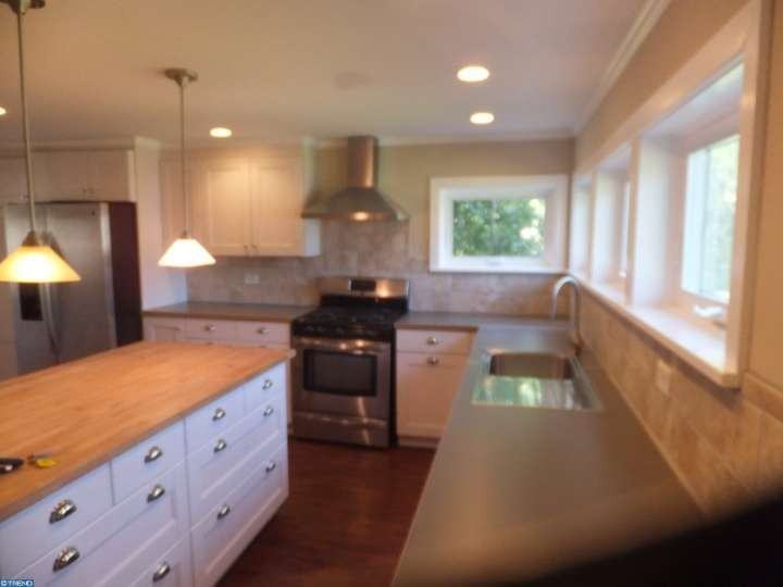 1240 Nursery Rd - Photo 3 of 8